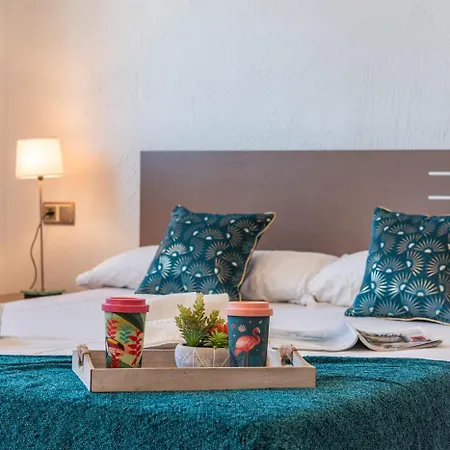 - Plusholidays Вилла Бениса